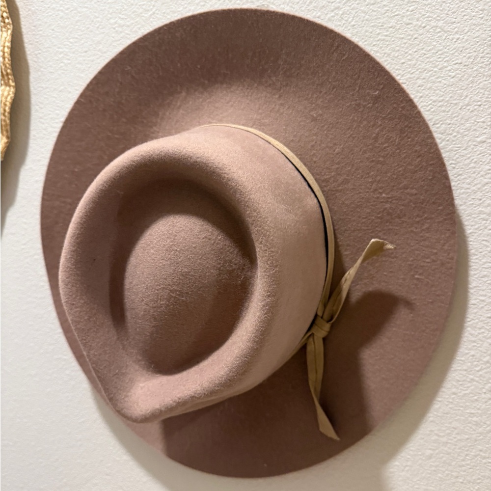 Stylish Tan Wide-Brim Hat